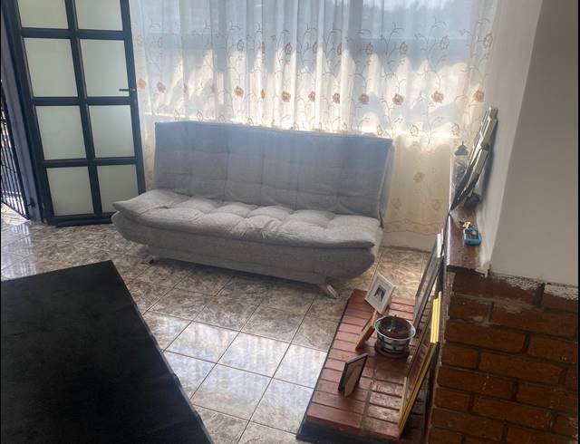 6 BEDROOM COMPOUND FOR SALE IN NORTHDALE